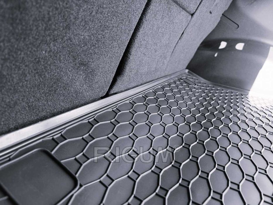 Гумени стелки TOYOTA LAND CRUISER 120 и 150 Тойота Ландкрузер от 2002г