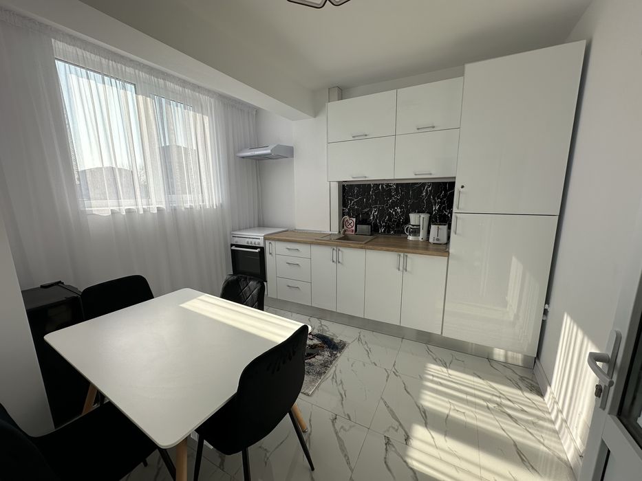 Inchiriez Apartament 4 camere