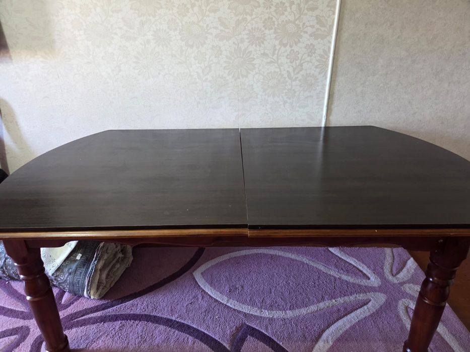Продам стол в хорошем состоянии