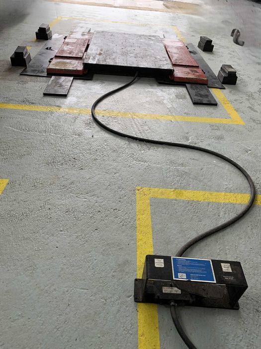 Elevator pneumatic vulcanizare