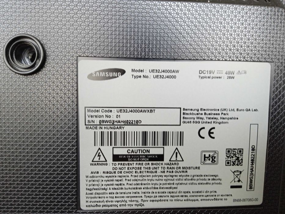 Телевизор "Samsung" UE32J4000AW