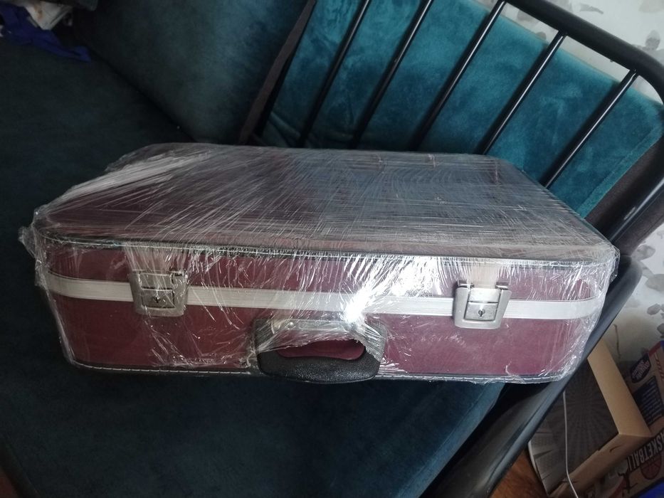 Нов ретро куфар от времето на соцА