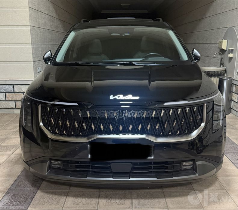 Kia carnival hybrid