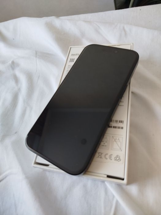 Продаю Айфон 16 ПРО