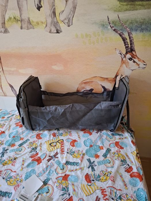 Раница със сгъваемо легло