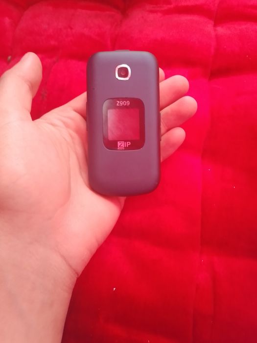 Zip mobile  modeli Z909