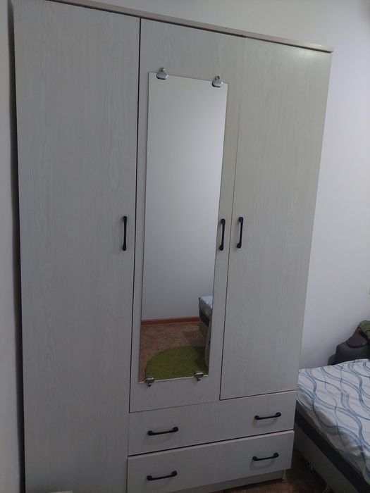 Продам шкаф  в хорошем состоянии