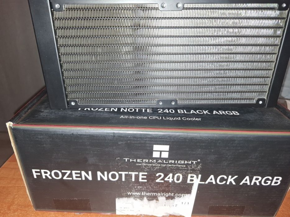 Cooler Lichid AIO Thermalright Frozen Notte 240 Black ARGB