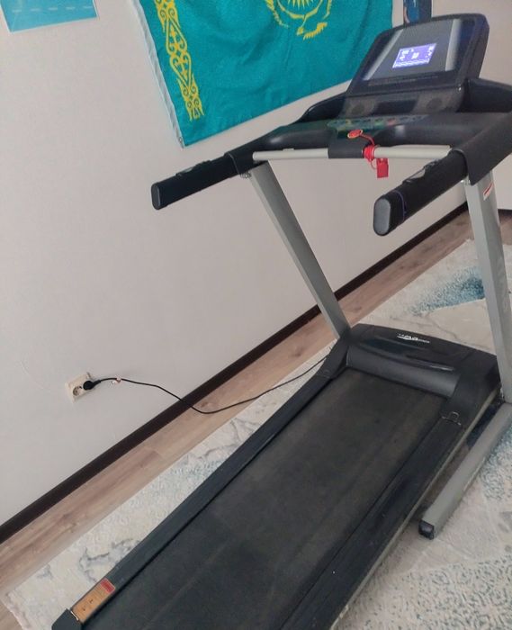 Продается беговая дорожка