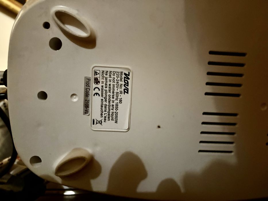 Stație de Călcat cu Aburi Nova IR-160 – Eficiență și Putere (2050W)