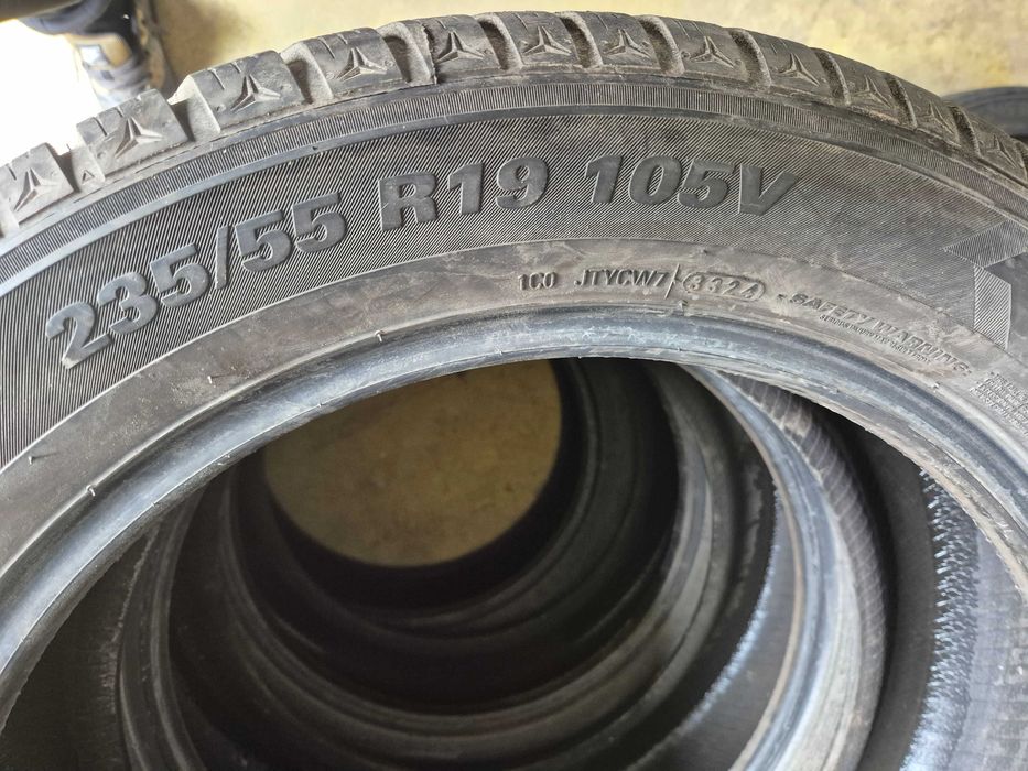 4 Anvelope de IARNA - 235/55/19 - KUMHO - CA UNELE NOI DOT 2024