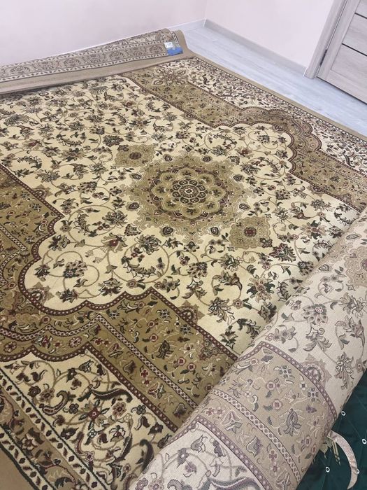 Gilam srochno sotiladi