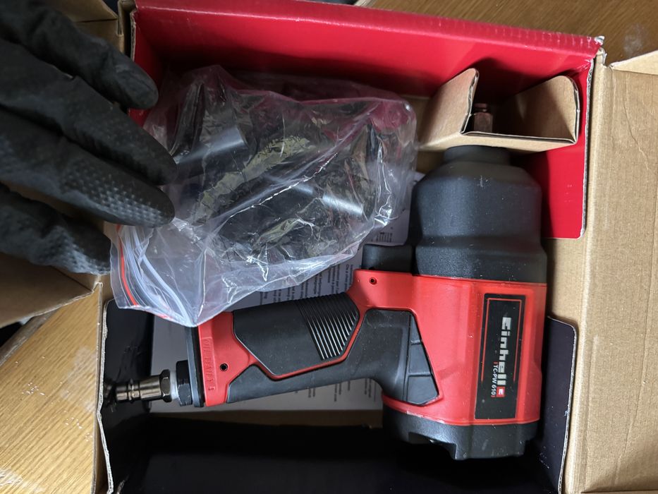 Pistol impact pneumatic