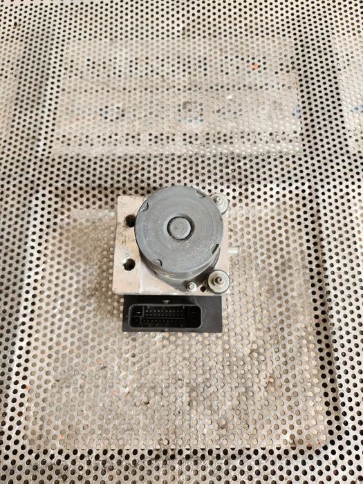 Modul Pompa Unitate ABS Audi A4 B7 Cod 8EH 8EBF - Dezmembrari Arad