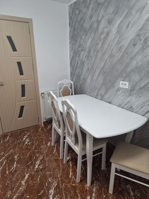 Inchiriez apartament
