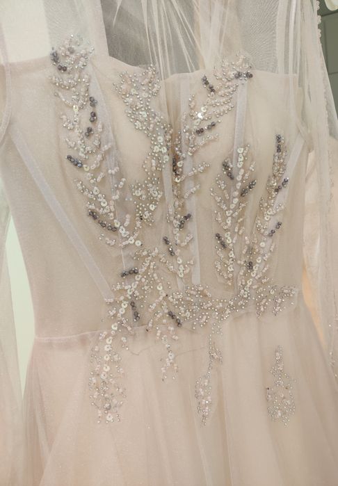 Вечернее платье в отличном состоянии