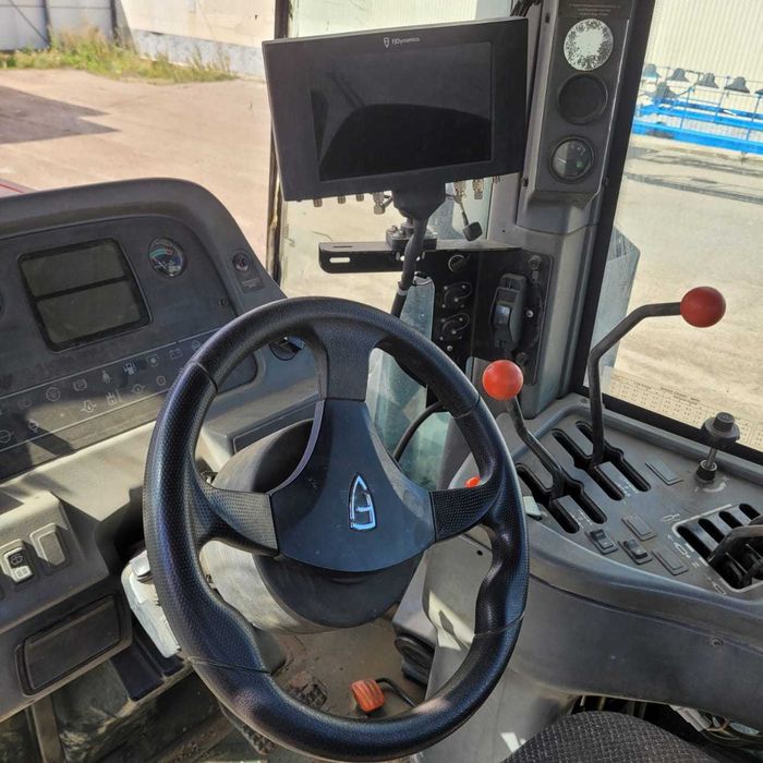 Трактор Buhler 2375