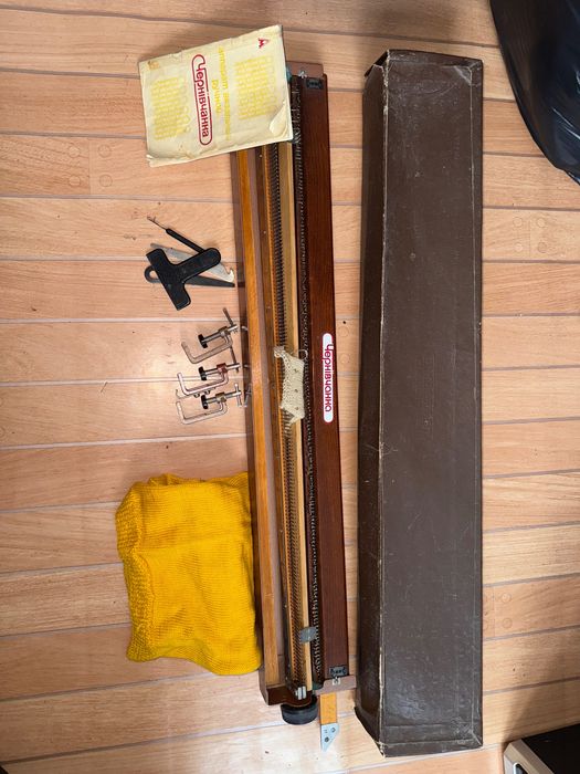 Вязальная машинка