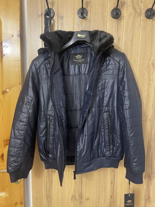 Продаю мужскую куртку