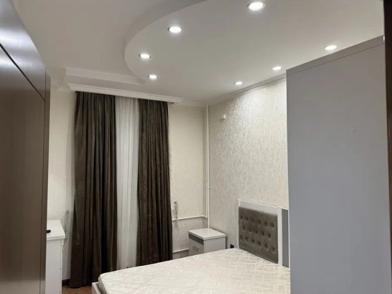 Срочно Продаётся Осиё 2/4/9 евро ремонт с мебелью техникой !