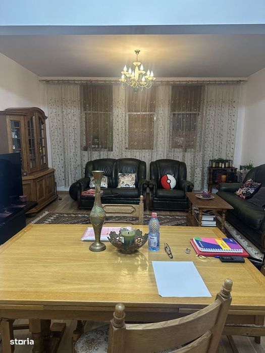 Campina - ultracentral - casa + Spațiu comercial - 215000 Euro