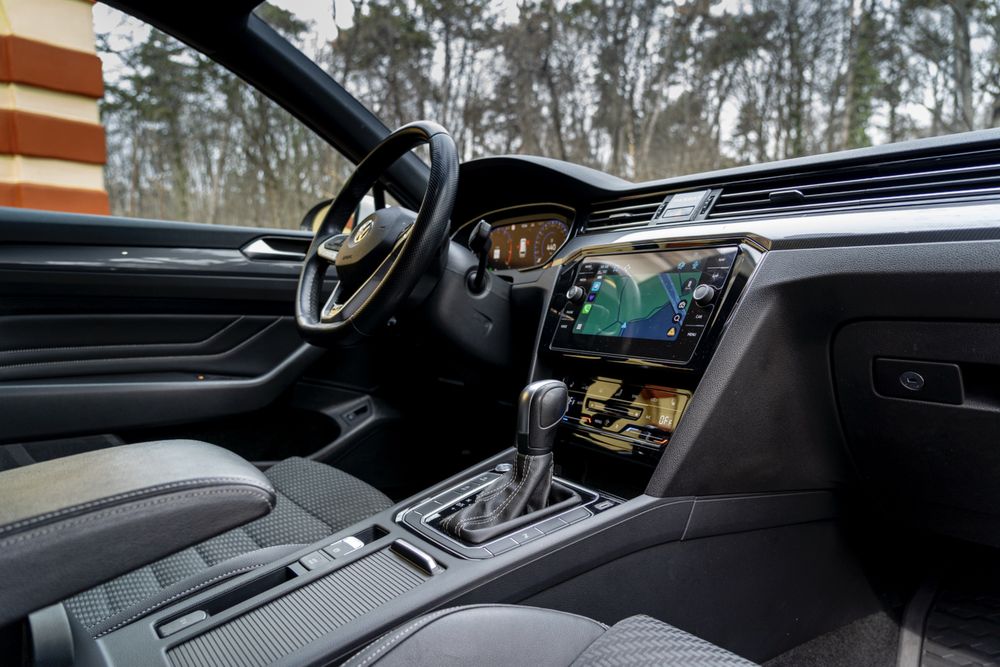 VW Passat B8.5 2.0 TSI R-Line