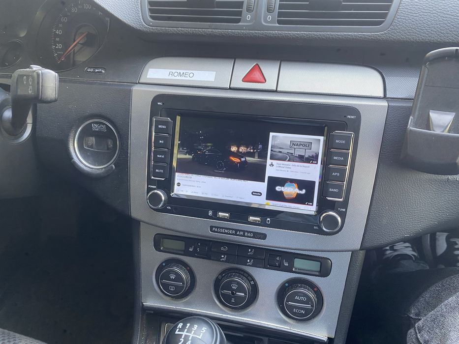 Vînd navigație passat b6