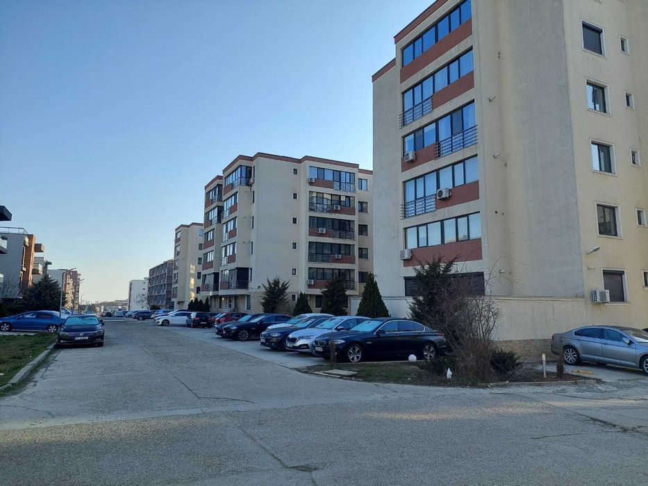 Inchiriez garaj Tomis Plus