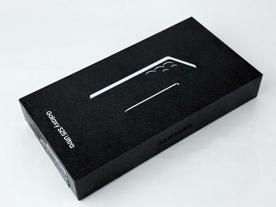 НОВ! Samsung Galaxy S25 Ultra 5G 256GB 12RAM Gray Гаранция!