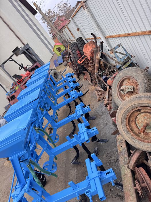 Piese tractor U 445.  - Prasitoare 7 secti cu fertilizare pe cardan