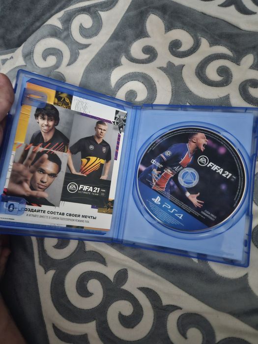 Фифа 2021 года продаю