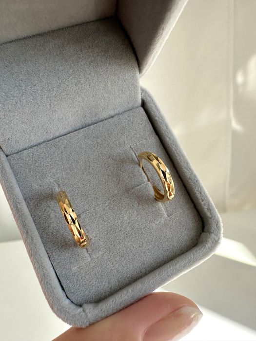 Золотые серьги 750