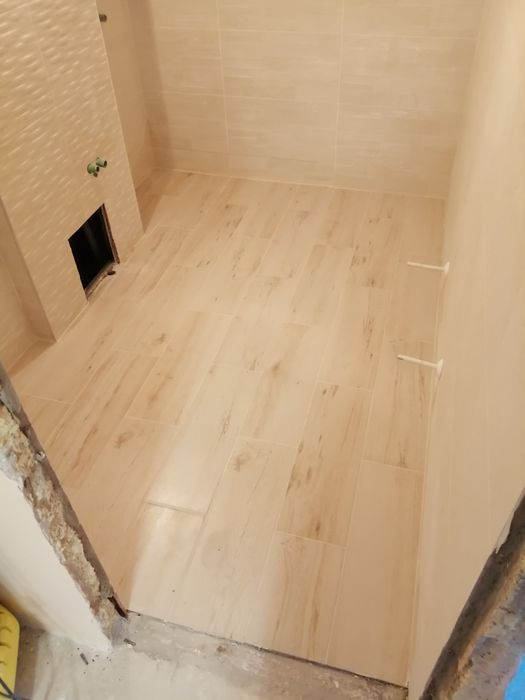 Montez faianta-gresie si instalatii sanitare si electrice