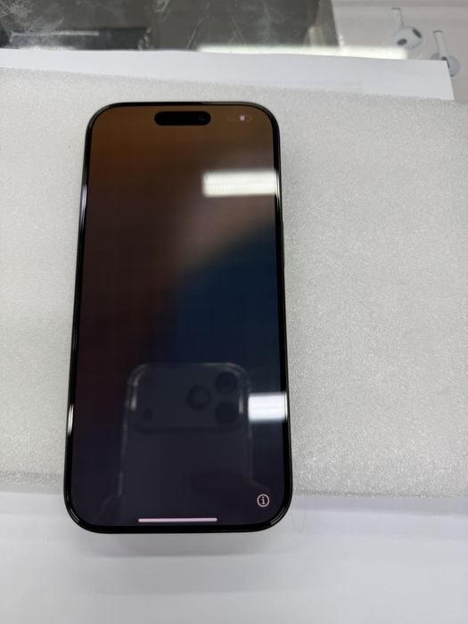 Продам айфон 16 про