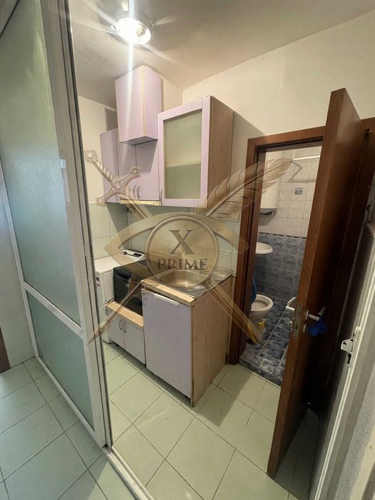 Дава се под наем Едностаен апартамент в Варна, Център - 30 кв.м за 330 € - Снимка #2