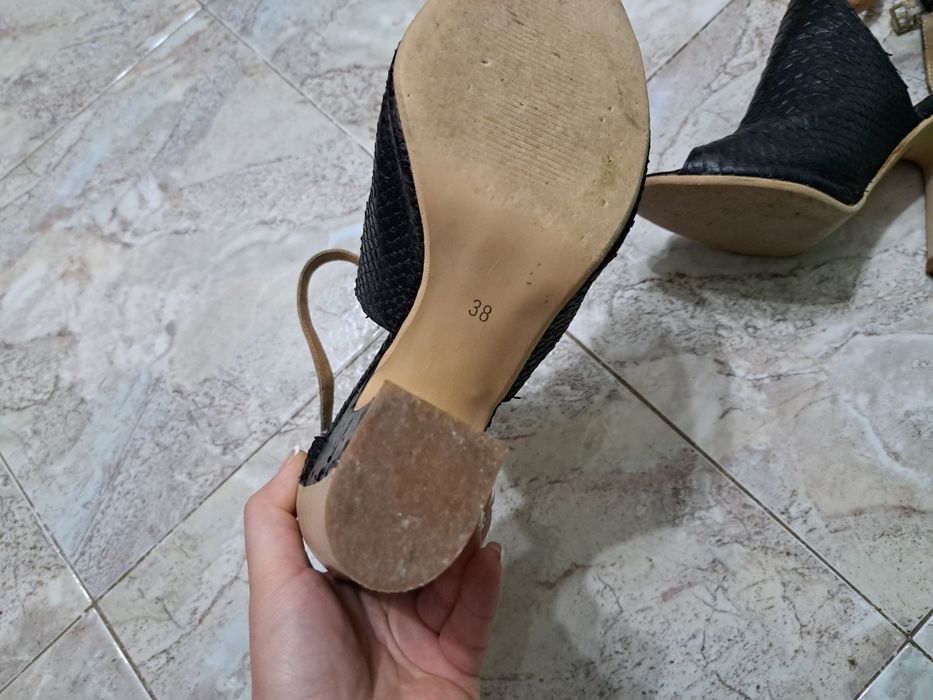 Обувки на дебел ток