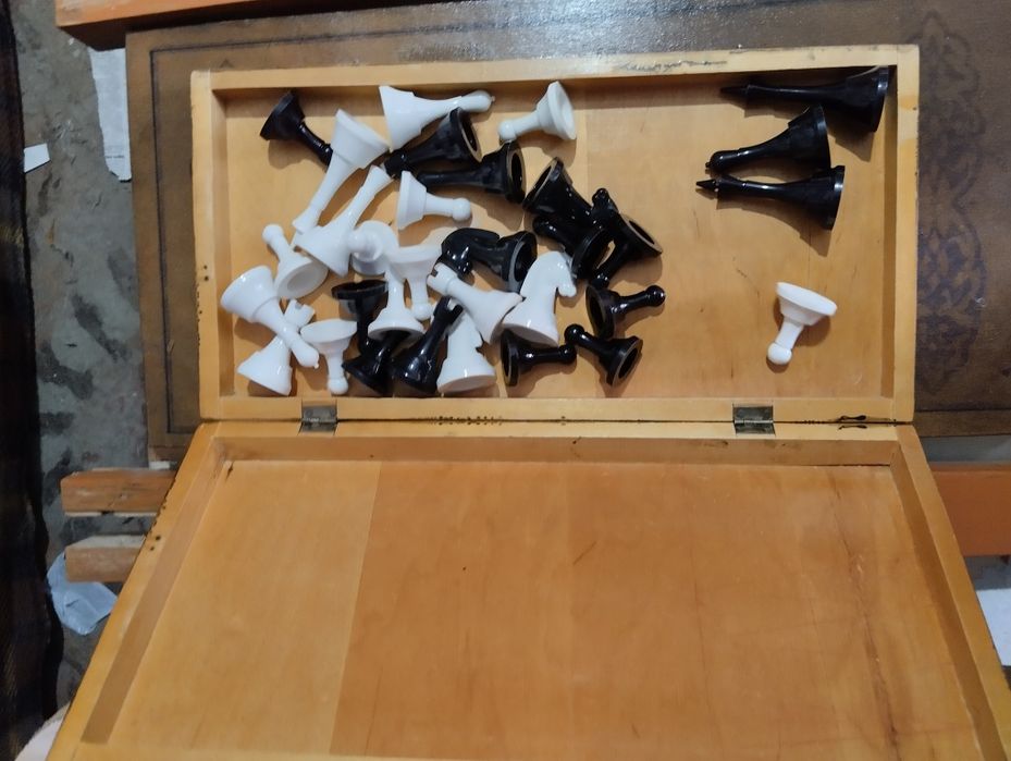 Шахматные  фигурки продам