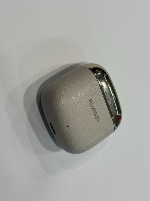 True Wireless слушалки Huawei FreeBuds SE 3