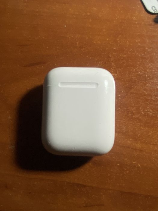 Аирподс , AirPods 1
