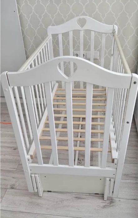 Продам детскую кроватку