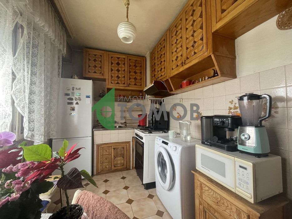 Продава се Двустаен апартамент в Шумен, Тракия - 64 кв.м за 1132 €/кв.м - Снимка #7