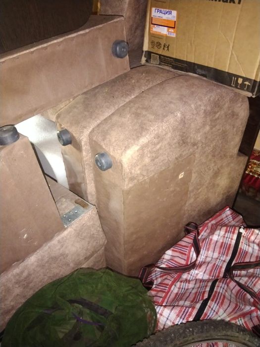 Диван уголок продам