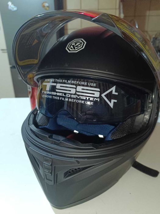 шлем модуларен  за мотор