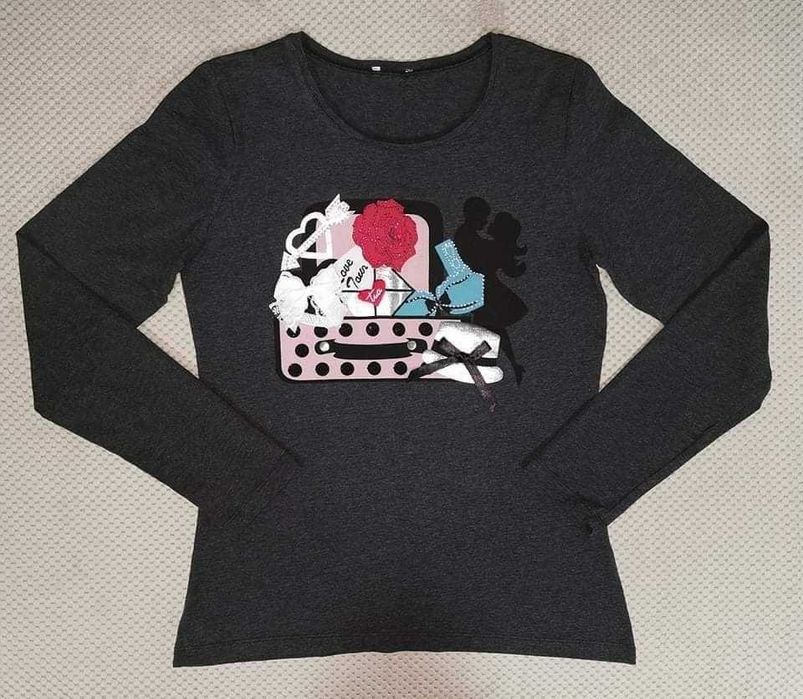 Продавам Блузи и други