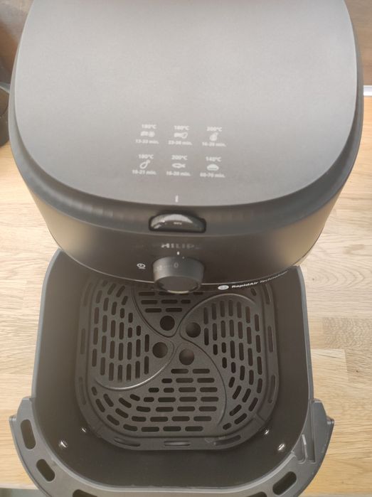 Air fryer / Еър фраер Philips NA 130 в гаранция