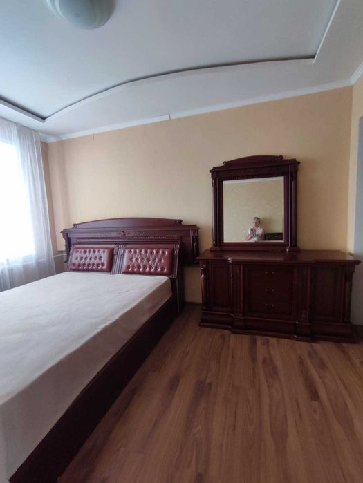 Продам 3 ком в центре 1987г