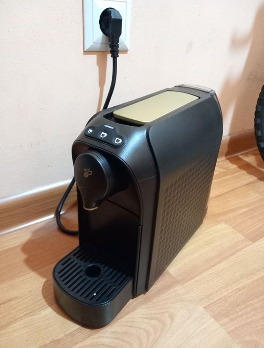 Vând aparat de cafea cu capusle