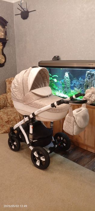 Продам коляску бу. Цена договорная