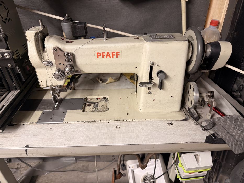 Pfaff triplu transport cu roata pentru piele industriala