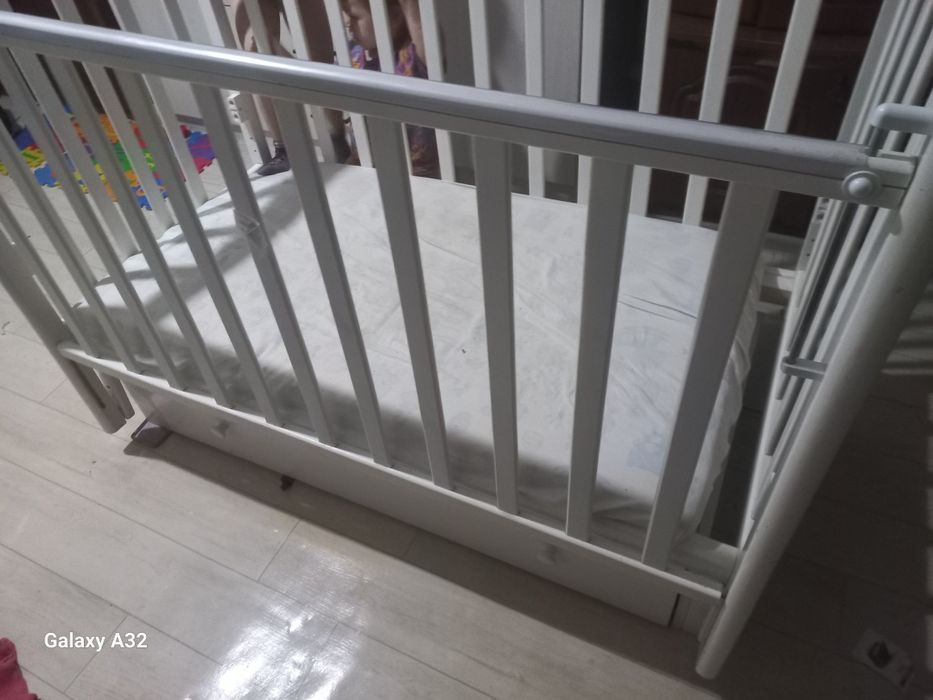 Классическая детская кровать.